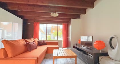 Chic Coastal Duplex with Private Terrace – Nieuwpoort, Sleeps 6