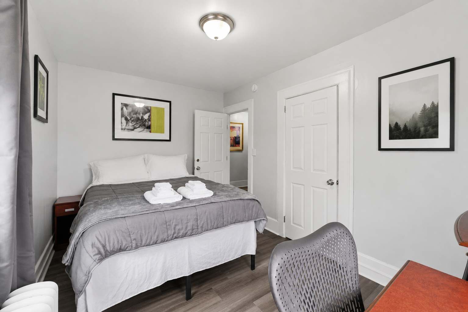 Desk, iron/ironing board, travel crib, WiFi