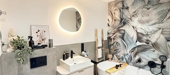 Stylish boho apartment near Mainz with balcony & parking space