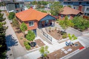 Exterior - Midtown Sanctuary w Pac-Man! (Reno)