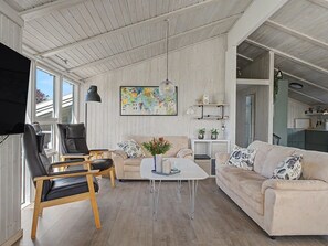 TV, fireplace - "Sote" - 330m from the sea by Interhome (Otterup)