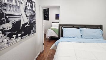 Desk, iron/ironing board, WiFi, bed sheets