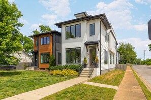 Exterior - House with Rooftop Patio, Next to a Park, 3 Miles to Downtown (Nashville)