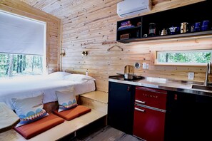 2 bedrooms, desk, free WiFi, bed sheets