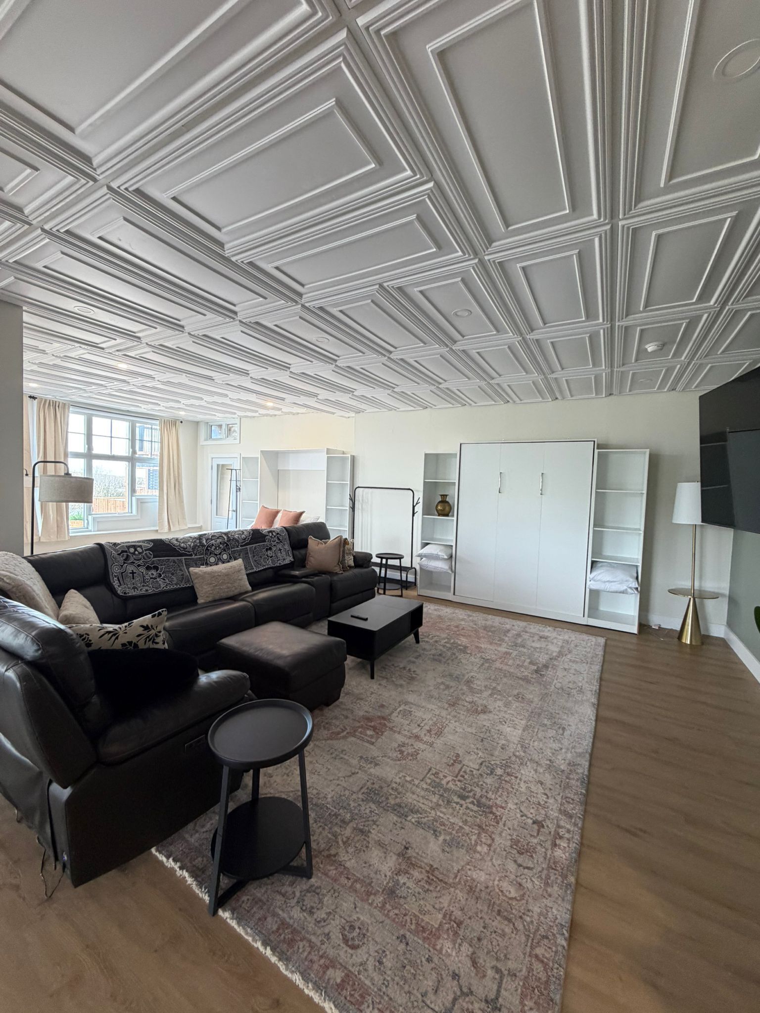 Luxury Room | Free WiFi, bed sheets
