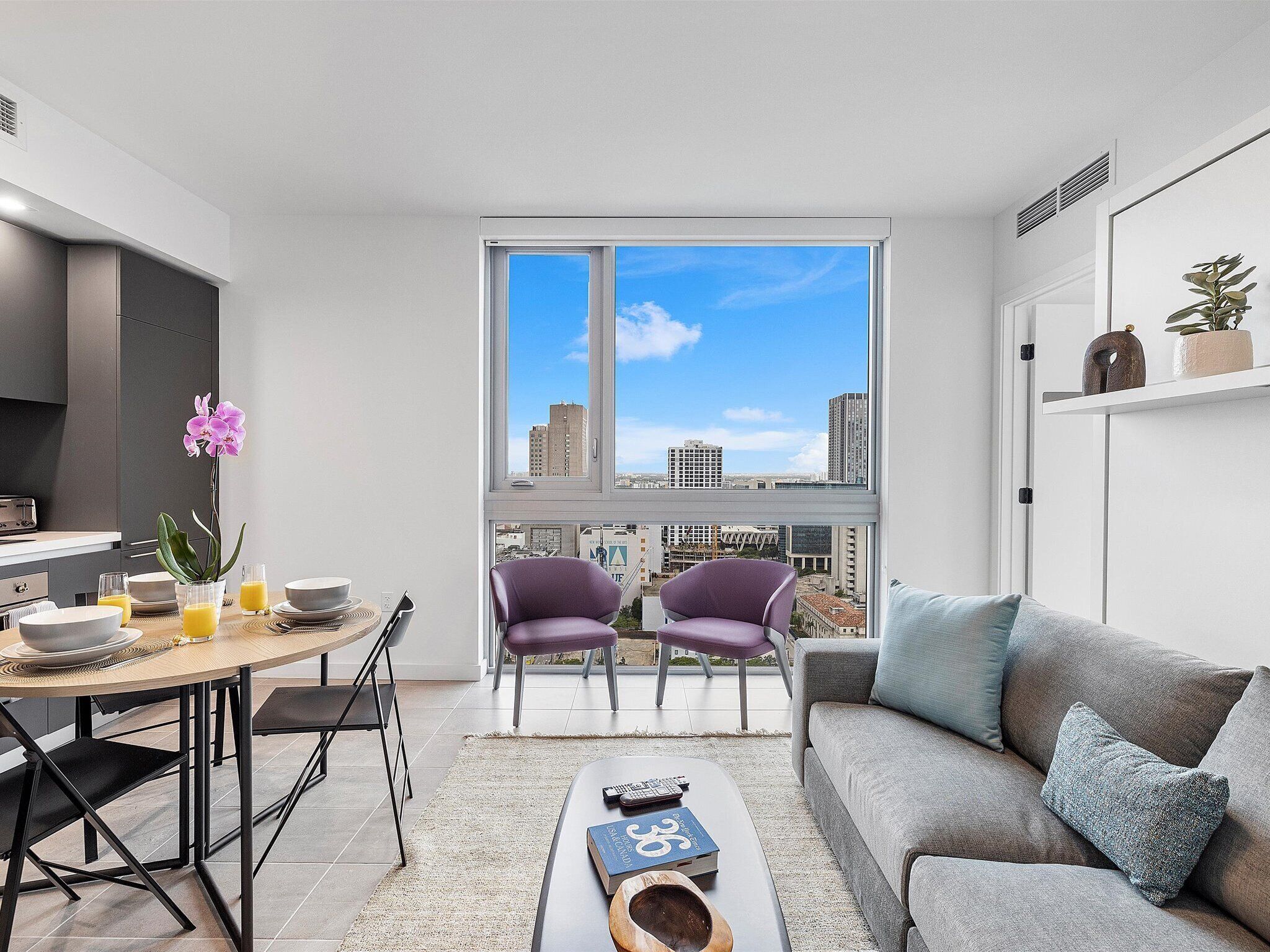 Comfort Condo, Bay View | Living area