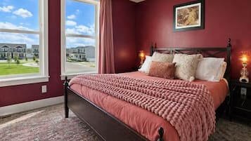 3 bedrooms, desk, iron/ironing board, travel cot