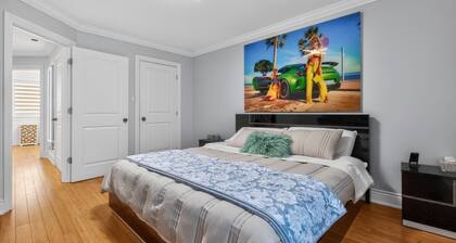 Luxury Executive Home Near Airport & Downtown