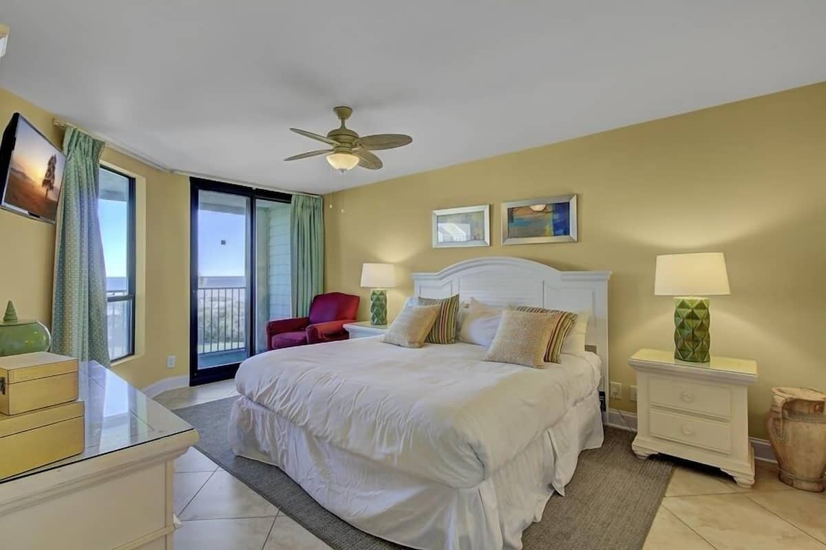 Condo (Summerhouse 205)