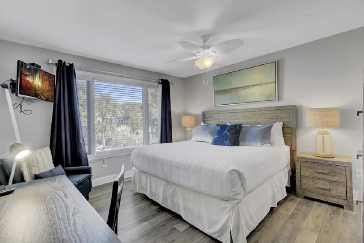 Condo (Seagrove 1A)