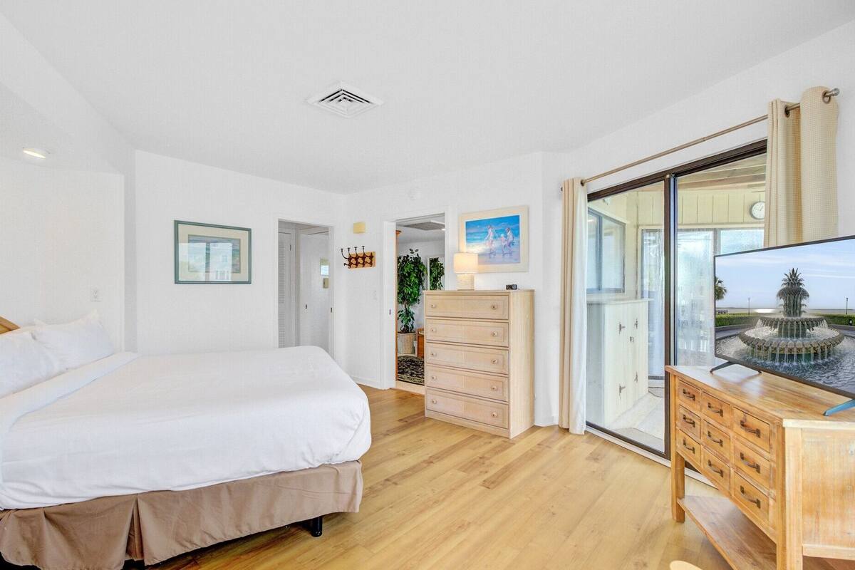 Condo (Port O' Call A204)