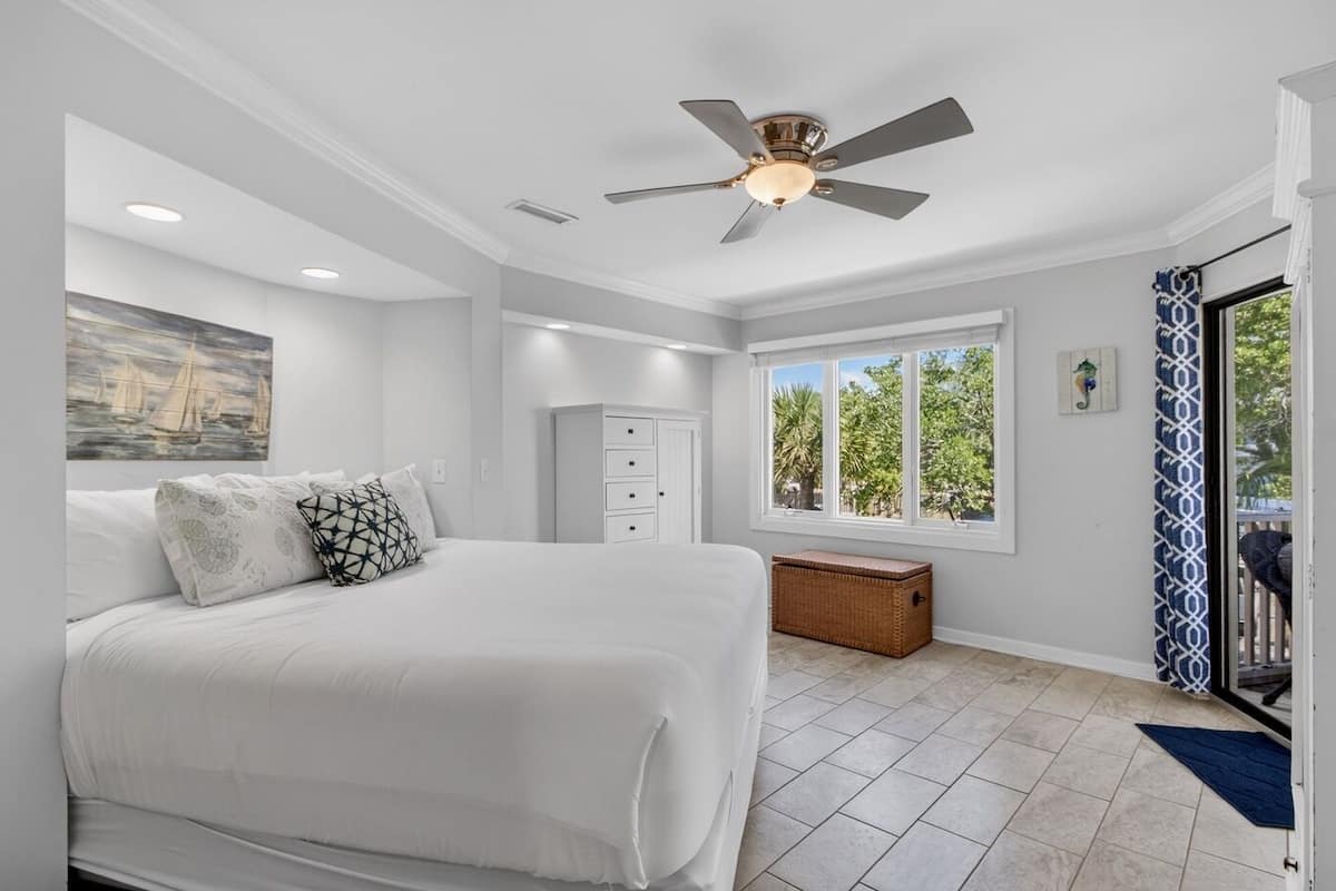 Condo (Port O'Call G203)