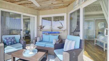 Condo (Port O'Call F203) | Terrace/patio