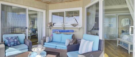 Condo (Port O'Call F203) | Terrace/patio