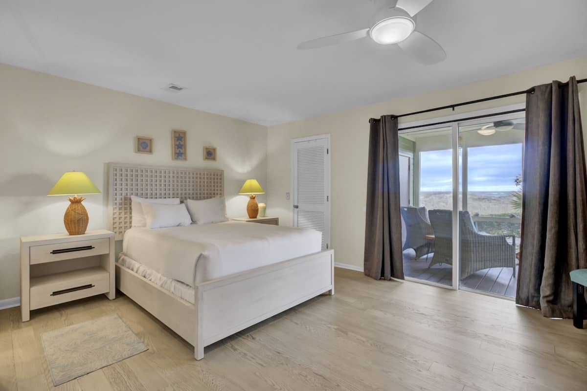 Condo (Mariners Walk 12C)