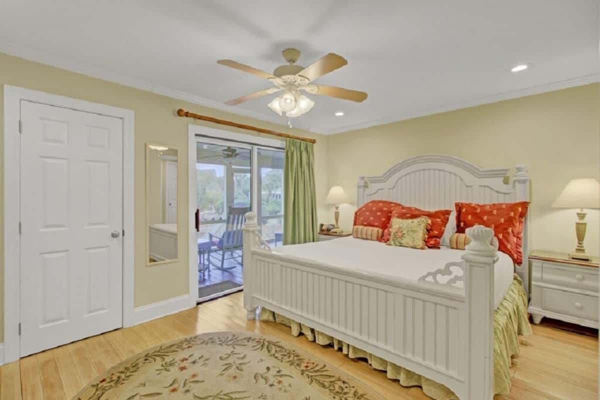 Condo (Mariners Walk 4C)