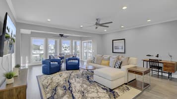 House (Yacht Harbor Court 31) | Living area