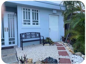 Exterior detail - Private Mini Villa w/ Pool, Terrace, BBQ & Secure Parking in Ponce (Ponce)