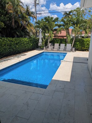 Pool - Spaceous open-concept 4-bedroom house in Fort Lauderdale (Fort Lauderdale)