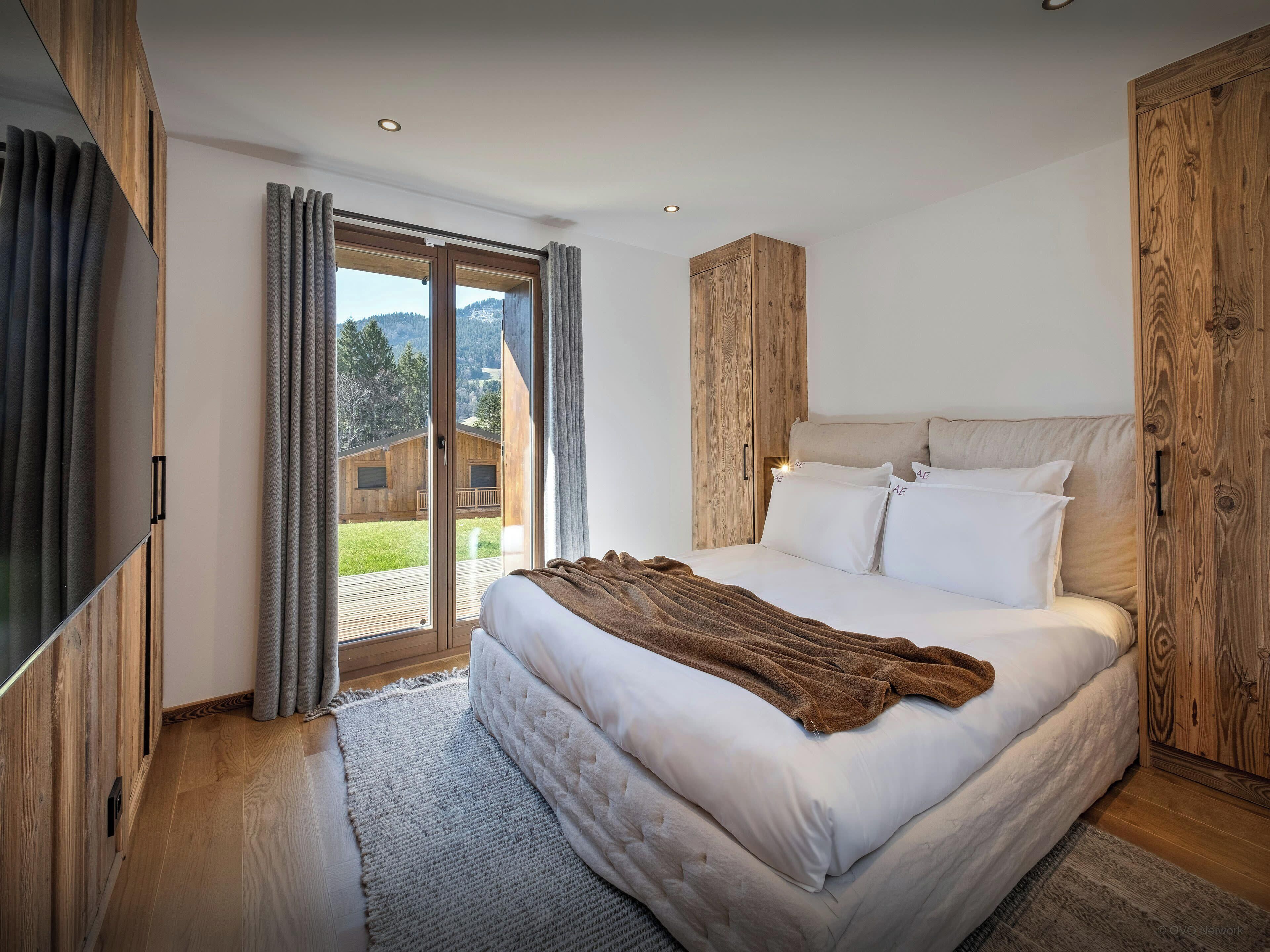 5 dormitorios, tabla de planchar con plancha, wifi y ropa de cama