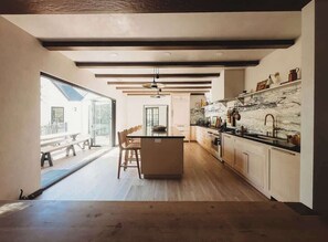 Fridge, oven, stovetop, dishwasher - The Centennial, (lakefront with dock & garden!) (Lake Arrowhead)