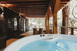 Terrace/patio - Lakeside Willow (on lake trail, steps from water) (Lake Arrowhead)