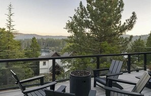Property grounds - West Shore Waterview, (walk to lake & North Bay!) (Lake Arrowhead)