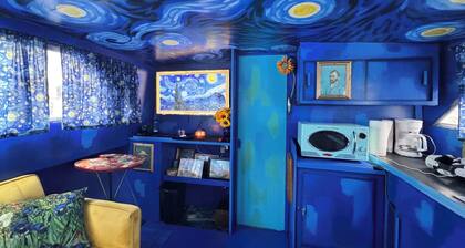 Sleep in a Van Gogh painting! A floating tribute to the art of Vincent.