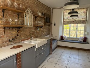 Interior - Charming Two Bedroom Cottage in Chipping Norton (Chapel House Grounds)