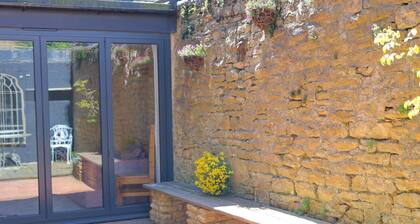 Charming 2 BD Cottage in Chipping Norton