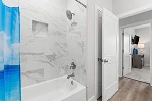 Shower, hair dryer, towels - St. George Sound Home Pool, Game Room, Fire Pit, Steps to Water – Forgotten Coast Escape (Eastpoint)