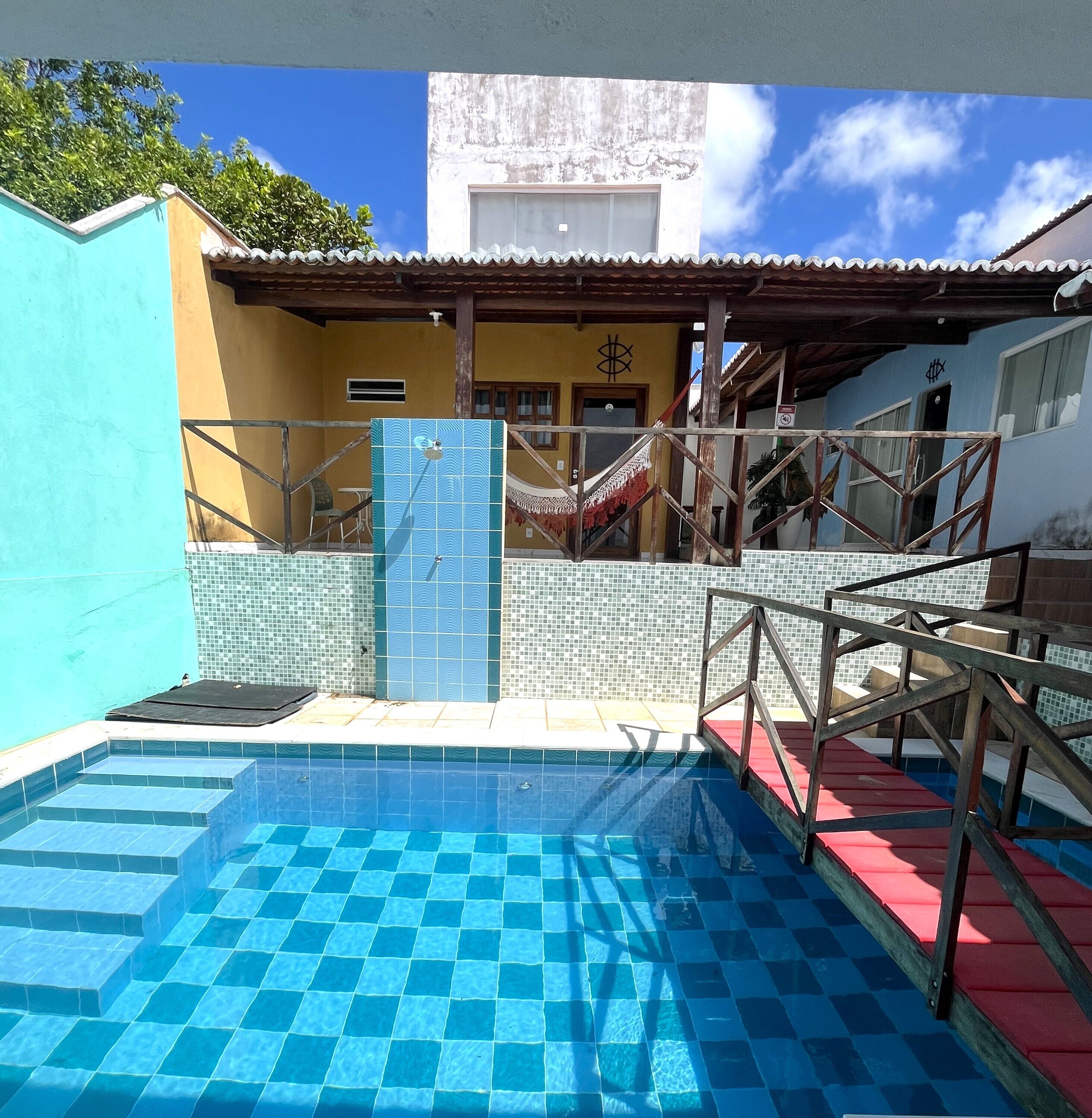 Superior Quadruple Room, Balcony | Kolam renang persendirian