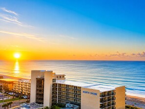 Exterior - Cozy 3-bedroom condo with Ocean view and AC in delightful Myrtle Beach (Myrtle Beach)