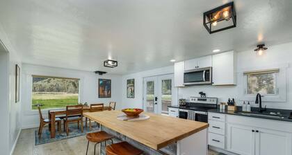 New! Riverfront Yellowstone Retreat | Hot Tub & Sauna