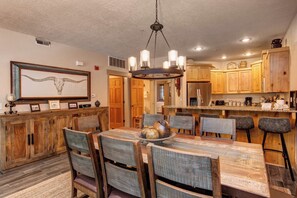 Dining - KBM Resorts | Town Pointe | Spacious 1 level, Walk to Main and Town Lift, Private Hot Tub, Parking, Elevator Access, A/C! TPC-102c (Park City)
