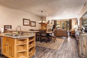 Interior - KBM Resorts | Town Pointe | Spacious 1 level, Walk to Main and Town Lift, Private Hot Tub, Parking, Elevator Access, A/C! TPC-102c (Park City)