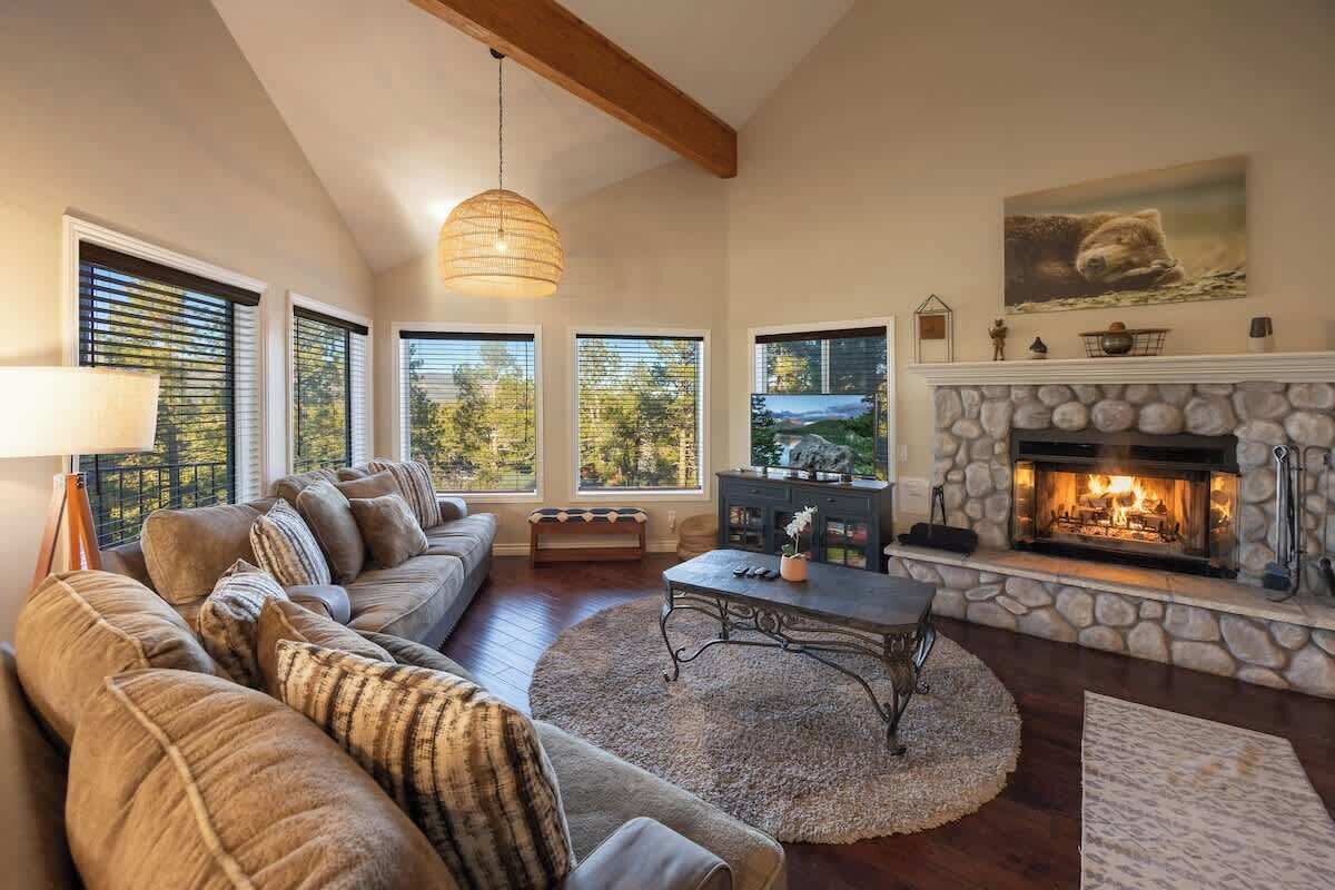Lakeview Lodge,hottub, Firepit, Bbq, Firework View - Big Bear Lake, CA
