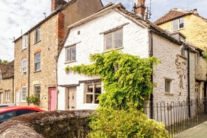 Exterior - Swift Cottage-Lovely Home in Malmesbury (Malmesbury)