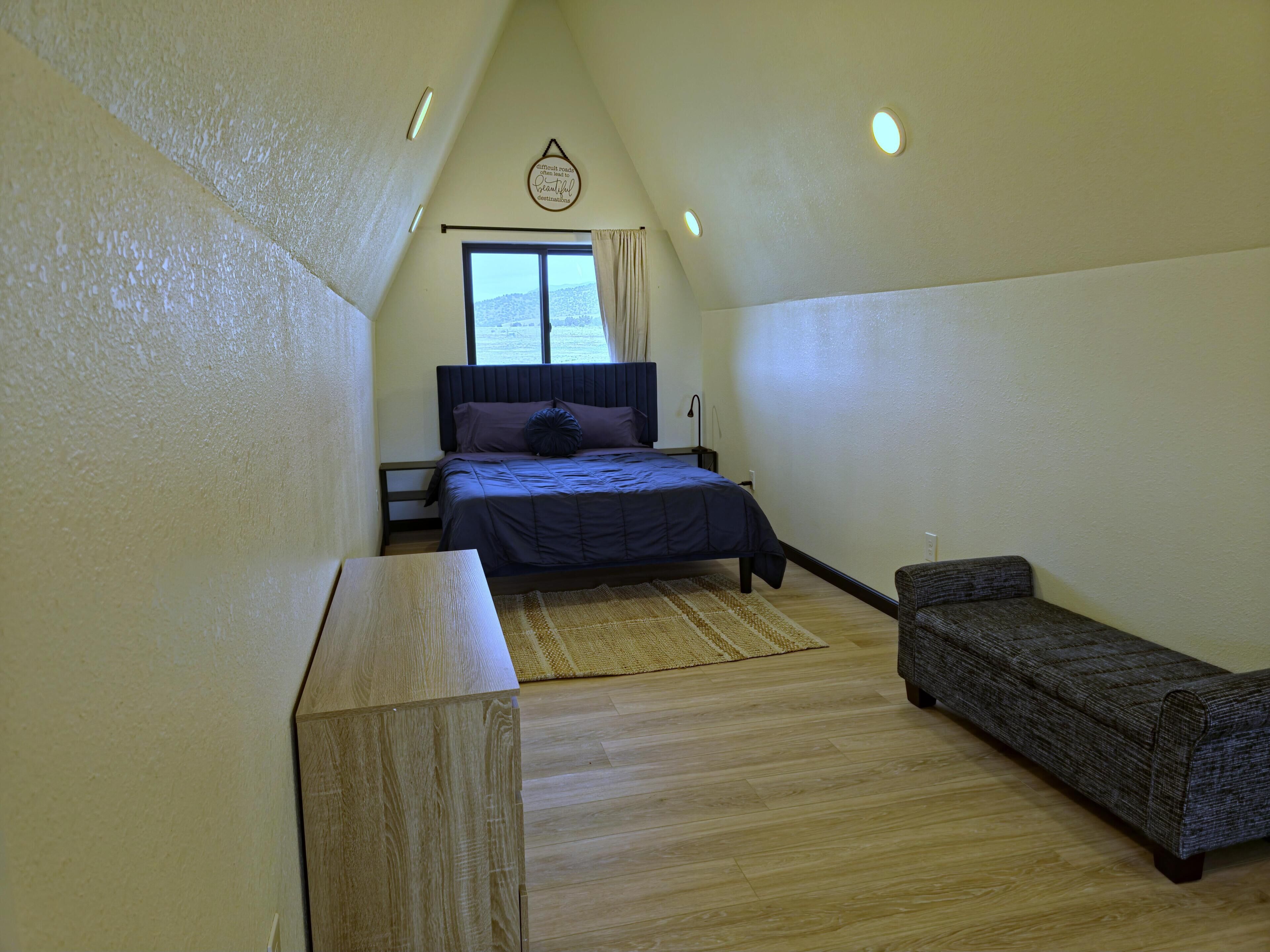 2 bedrooms, WiFi (free), bed sheets