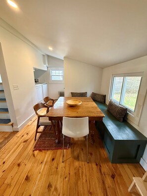 Dining - •Peaceful Private Freeport 2 BR Home on the Ocean• (Freeport)