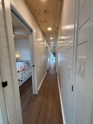 4 chambres, fer et planche à repasser, Wi-Fi, draps fournis