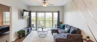 Across from UAB|Spacious Retreat 02C