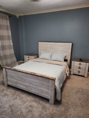 3 Schlafzimmer, Schreibtisch, kostenloses WLAN, Bettwäsche