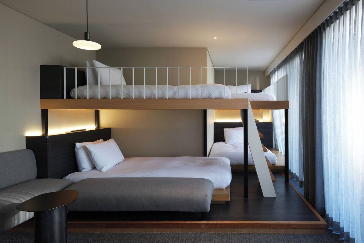 Duplex Suite Terrace 4 person | Ropa de cama de alta calidad, edredón y camas Select Comfort 