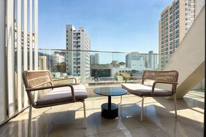 Duplex Suite Terrace 6 person | Ropa de cama de alta calidad, edredón y camas Select Comfort 