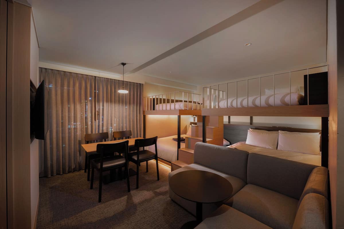 Duplex Suite Terrace 6 person | Ropa de cama de alta calidad, edredón y camas Select Comfort 