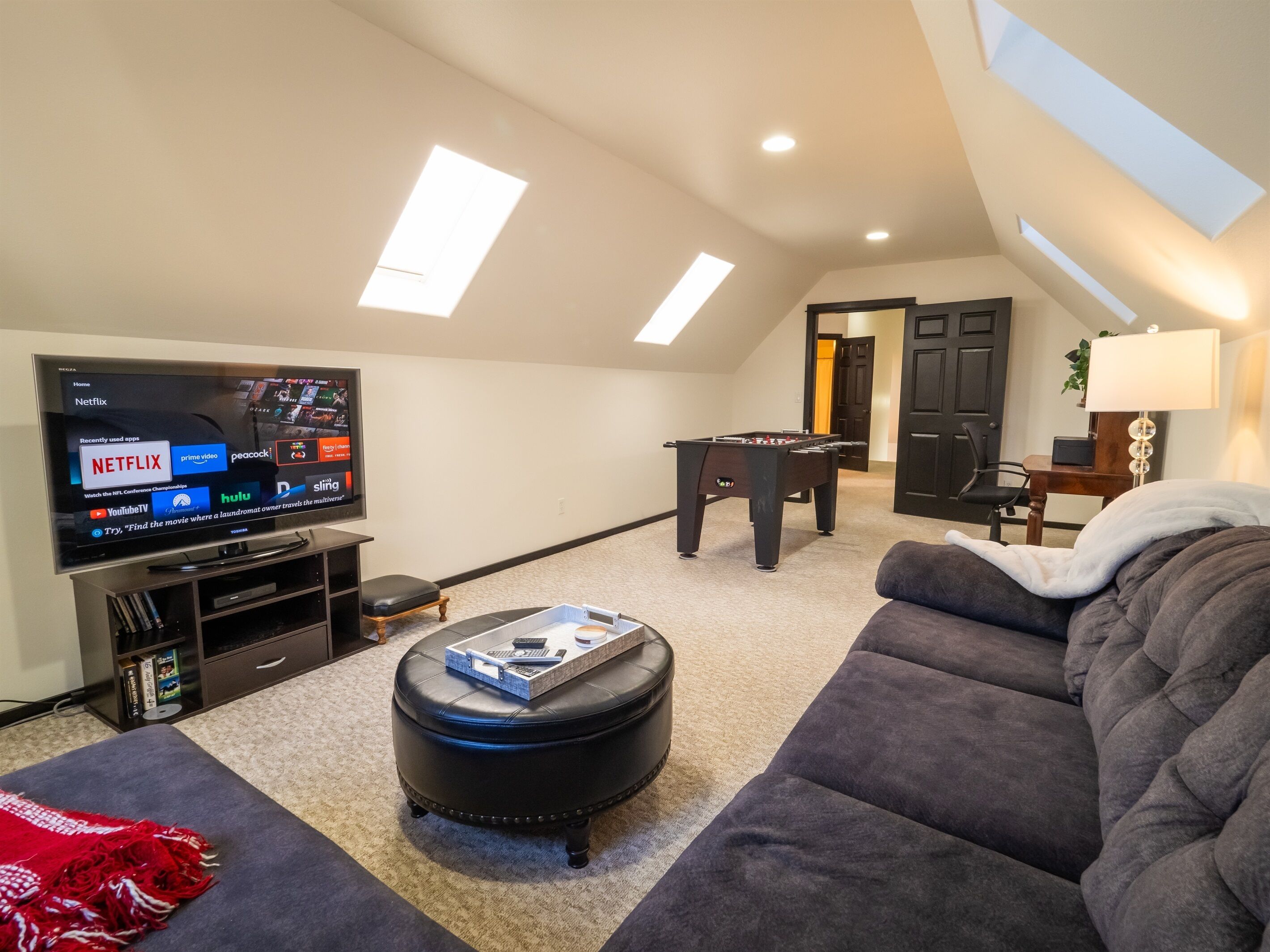 Smart TV, table football