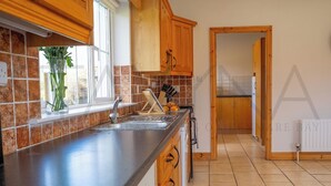 Private kitchen - Skating Rock, 4 bedroom house (County Kerry)