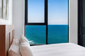 WiFi, bed sheets - Incredible Views in 2b Luxury Home in Meriton (Surfers Paradise)