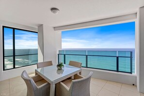 Dining - Soul Luxury Sub-Penthouse 3-bed. Parking (Surfers Paradise)